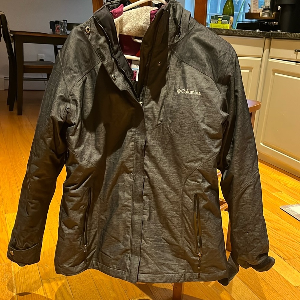 Columbia Women's Black Ski & Snow Jacket